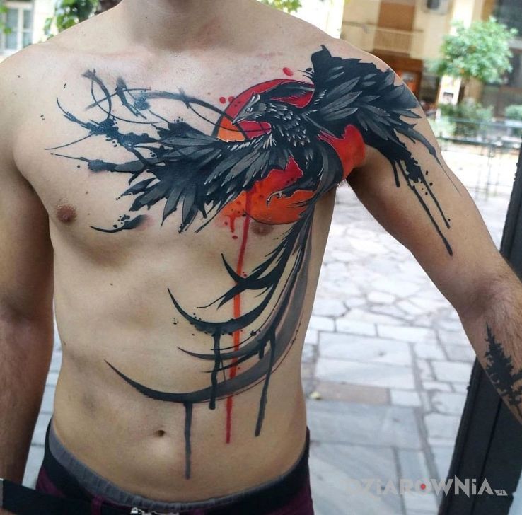 Tatuaż czarne ptaszysko w motywie zwierzęta na brzuchu