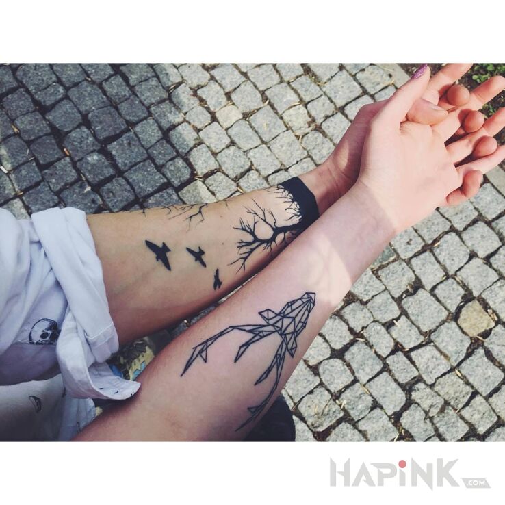 Tattoo Las zwierząt in animals motif on the forearm