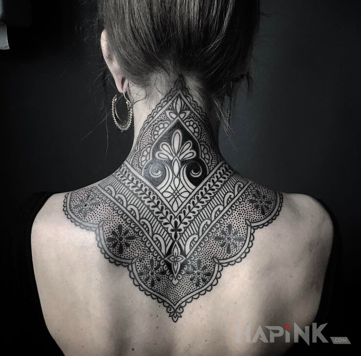 Tattoo Ornamenty na karku in graphic / illustrative style on the nape