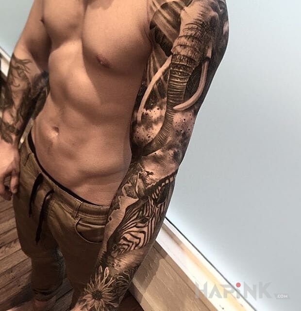 Tattoo Rękaw ze zwierzętami in animals motif and realistic style on the forearm