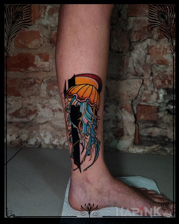 Tattoo Meduza in animals motif and neo-traditional style on the calf