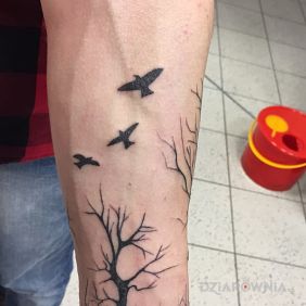 Tatuaż Las na przedramieniu motyw: rękawy