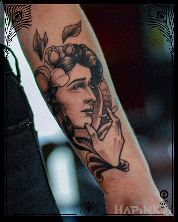 Tattoo Baba z cygorem in faces motif and oldschool style on the forearm