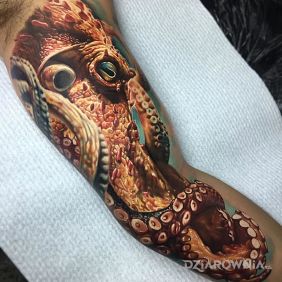 Tatuaż Realistyczna ośmiornica na ramieniu motyw: 3D styl: realistyczne