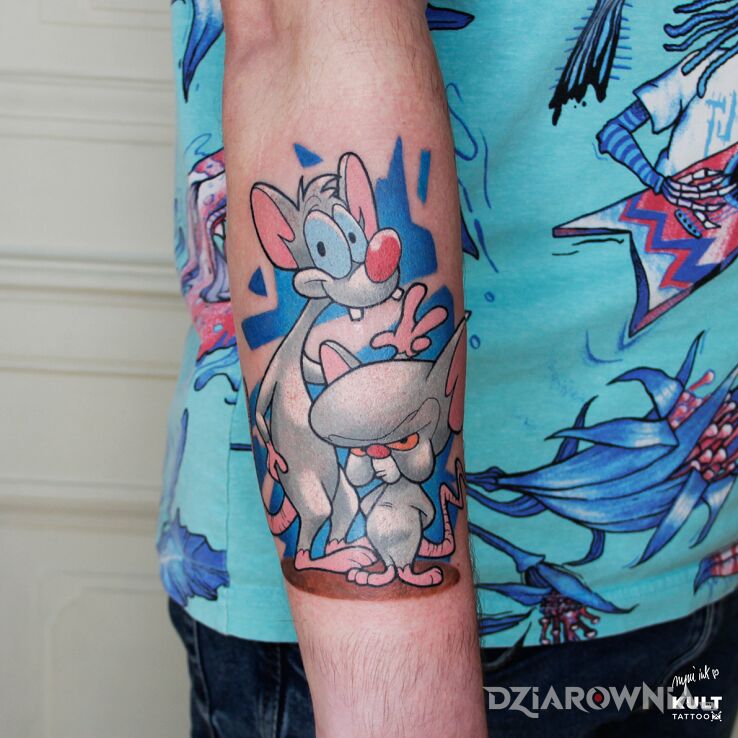 Tatuaż szczurki w motywie śmieszne i stylu kreskówkowe / komiksowe na przedramieniu