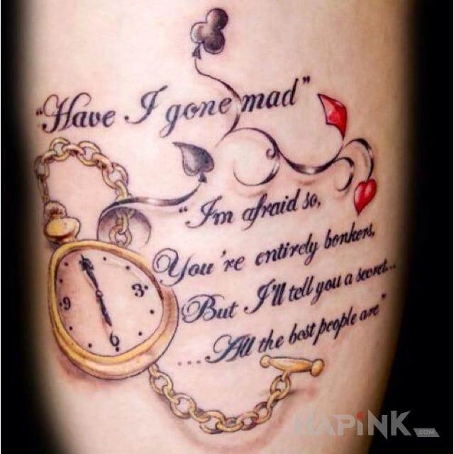 Tattoo Cytat in lettering motif on the leg