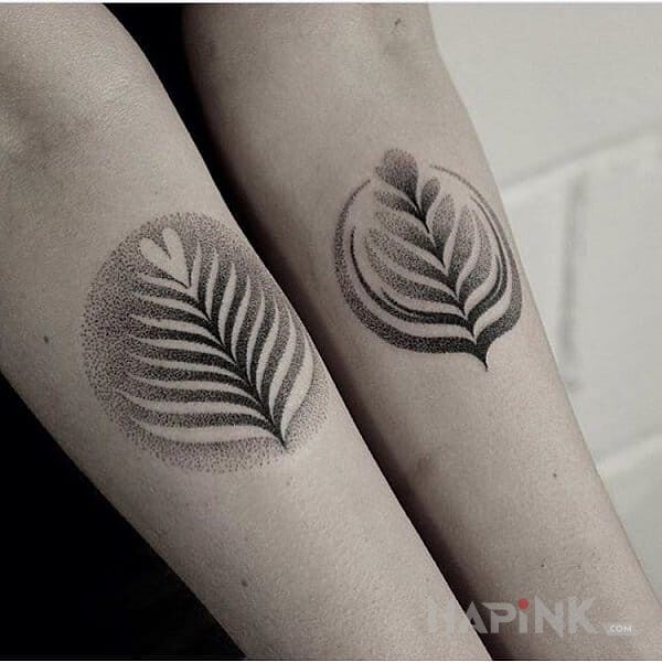 Tattoo Dwa listki in Love motif on the forearm