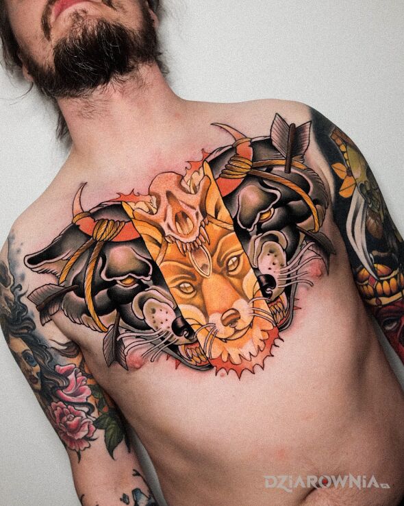 Tatuaż wilk  wilki  rogi  strzały w motywie zwierzęta i stylu neotradycyjne na klatce