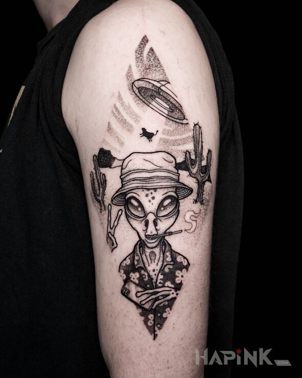 Tattoo Las Vegas Parano / Ufo in science fiction motif and graphic / illustrative style on the upper arm