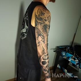 Tattoo Demon, skull on the forearm motif: skulls style: realistic