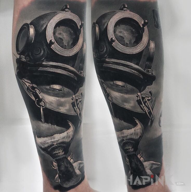 Tattoo Skafander in 3D motif and realistic style on the forearm