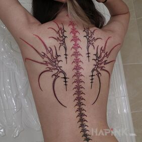Tattoo Tribals on the back motif: wings