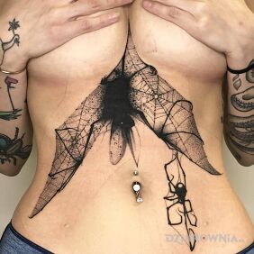 Tatuaż Cudowny 🖤🖤🖤 na brzuchu motyw: czarno-szare styl: blackwork / blackout