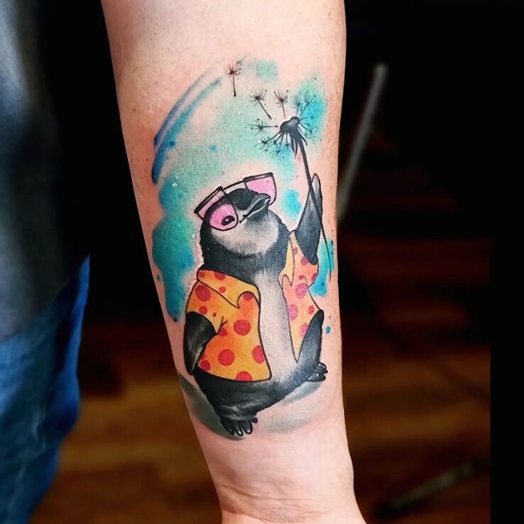 Tatuaż pingwin w ciepłych krajach w motywie fantasy i stylu graficzne / ilustracyjne na ręce
