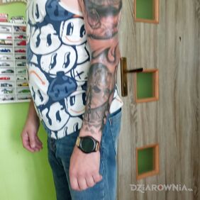 Tatuaż Rękaw na ręce motyw: rękawy styl: realistyczne