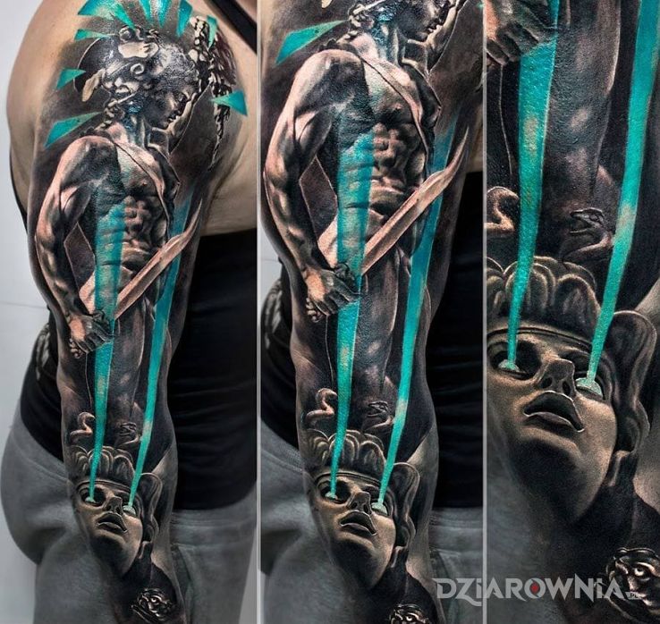Tatuaż perseusz i meduza w motywie 3D na ramieniu