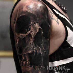 Tattoo Chess 3d on the upper arm motif: 3D style: realistic