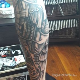 Tatuaż Zebatki na łydce motyw: anatomiczne