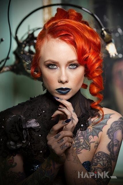 Tattoo Ruda in sexy motif on the chest