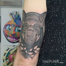 Tattoo Game on the upper arm motif: animals style: graphic / illustrative