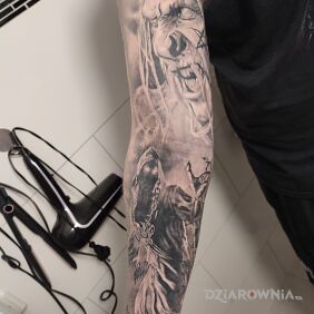 Tatuaż Wewnętrzna  strona rękawa na bicepsie motyw: demony styl: realistyczne