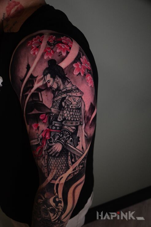 Tattoo Samuraj w wykonaniu #vean_sschesnok in flowers motif and graphic / illustrative style On the arm