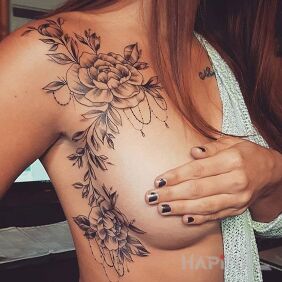 Tattoo Flowers on the collarbone motif: sexy