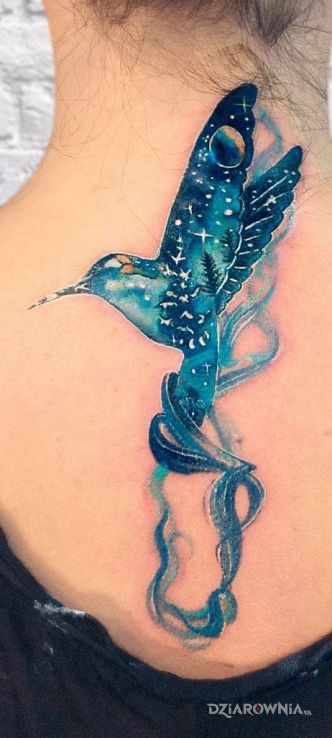 Tatuaż błękitny ptak w motywie zwierzęta na plecach
