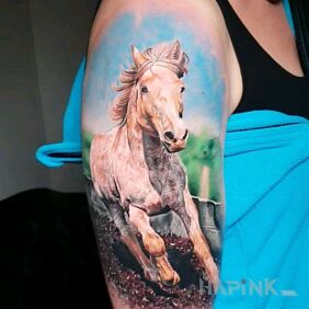 Tattoo Horse in the Mud on the upper arm motif: 3D style: realistic