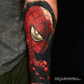 Tatuaż Spider-man na przedramieniu motyw: postacie