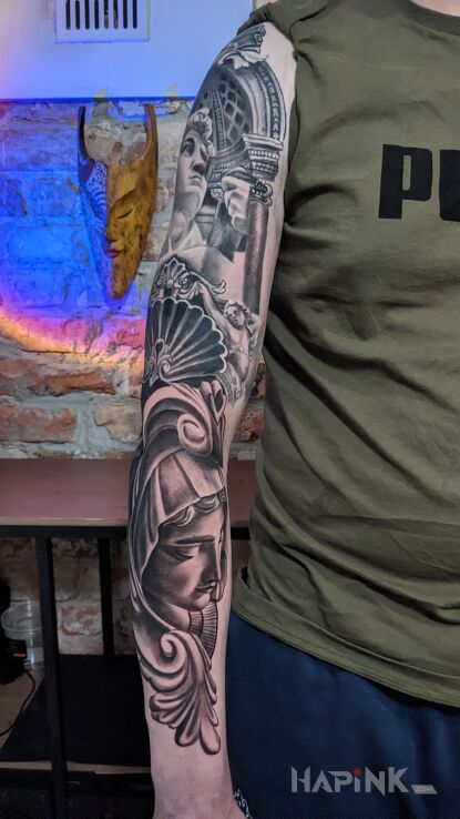 Tattoo Pół rękaw in faces motif and realistic style on the forearm
