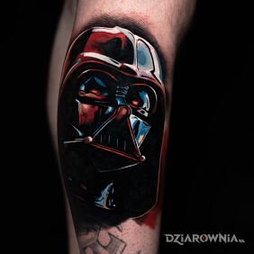 Tatuaż Lord Vader - Star Wars na nodze motyw: postacie styl: realistyczne