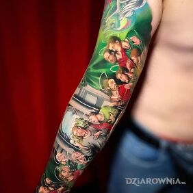 Tatuaż Ostatnia wieczerza na bicepsie motyw: kolorowe styl: graficzne / ilustracyjne