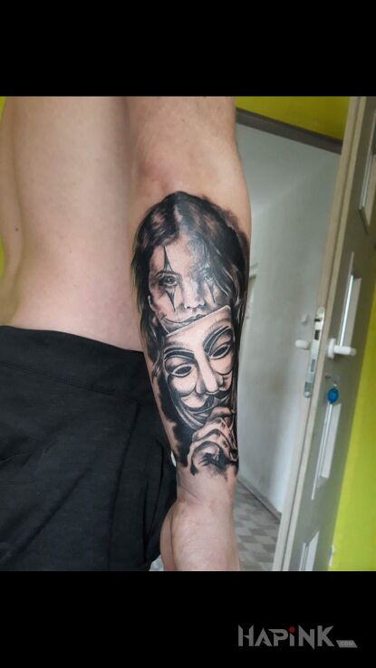 Tattoo Jeszcze do dokonczenia i scalenia ze starym in faces motif and realistic style On the arm