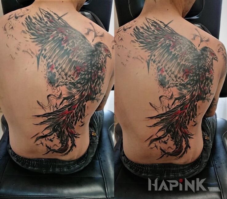 Tattoo 2 sesje jeszcze nie koniec in animals motif and graphic / illustrative style on the shoulder blades
