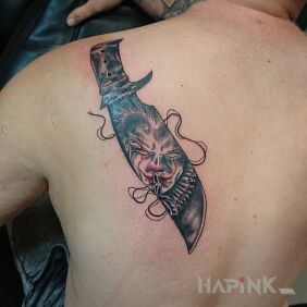 Tattoo Small session on the shoulder blades motif: faces style: graphic / illustrative