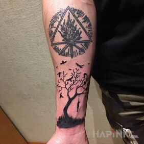 Tattoo Hangman on the forearm motif: other