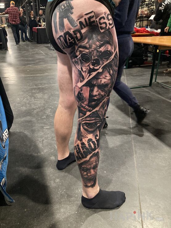 Tattoo Konwencja Belgia Hasselt 2022 in lettering motif and realistic style on the leg