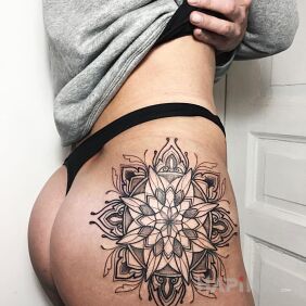 Tattoo Mandala on the buttocks motif: mandalas