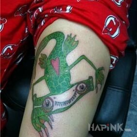 Tattoo Lizard on the leg motif: other