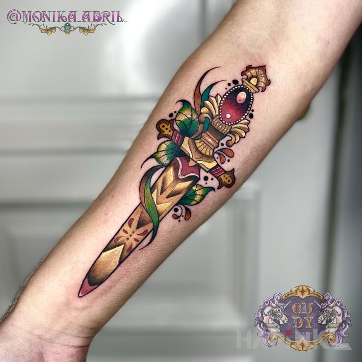 Tattoo Neotradycyjny sztylet in objects motif and neo-traditional style On the arm