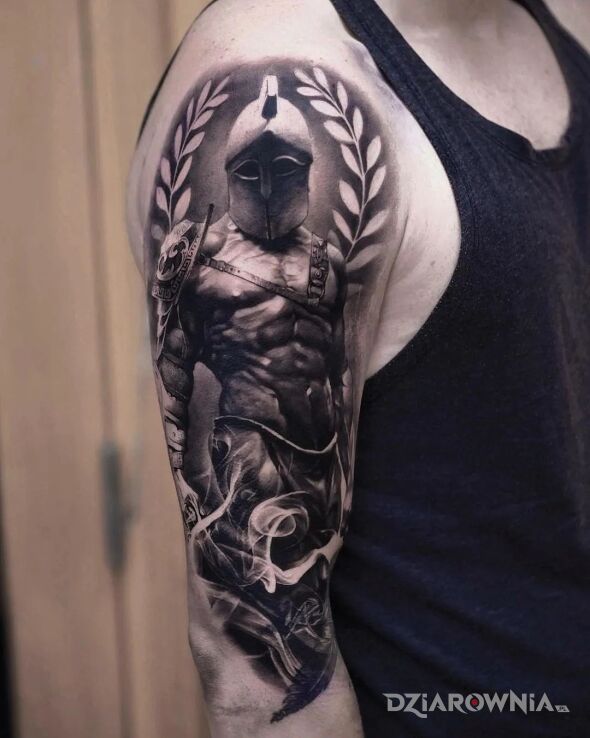 Tatuaż wojownik ze sparty w motywie 3D i stylu realistyczne na ramieniu