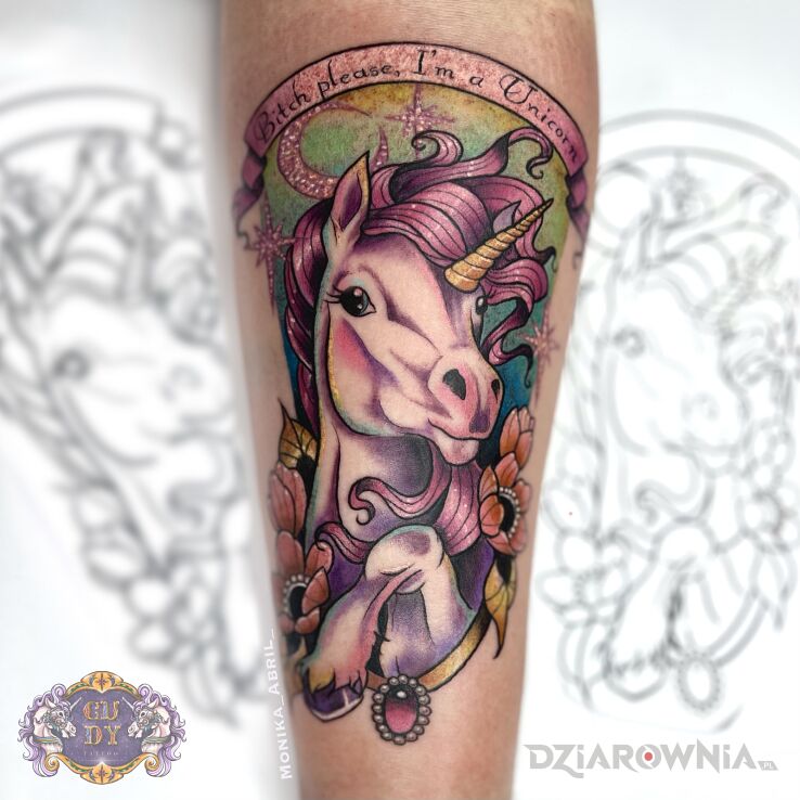 Tatuaż unicorn tattoo w motywie postacie i stylu newschool na ręce