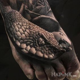 Tattoo Waz on the foot motif: 3D style: realistic