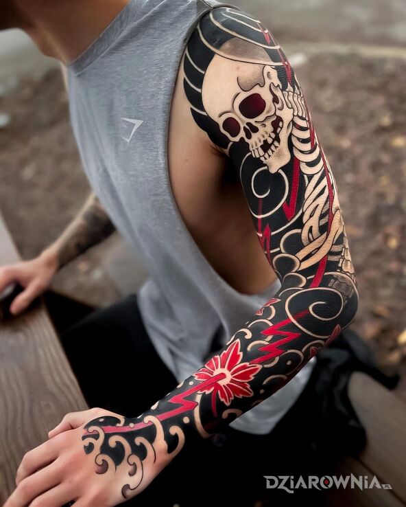 Tatuaż japoński szkieletor w motywie rękawy i stylu japońskie / irezumi na ramieniu