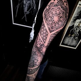 Tatuaż Mandale rękaw na ramieniu motyw: mandale styl: dotwork