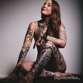 Tatuaż Multum dziar na nodze motyw: rękawy styl: japońskie / irezumi