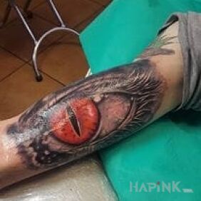 Tattoo Eye on the upper arm motif: 3D style: realistic