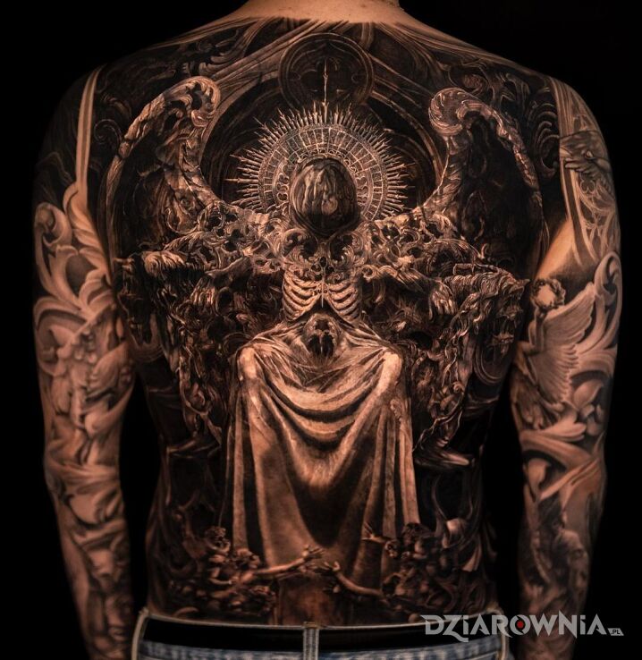 Tatuaż angel of death w motywie 3D i stylu realistyczne na łopatkach