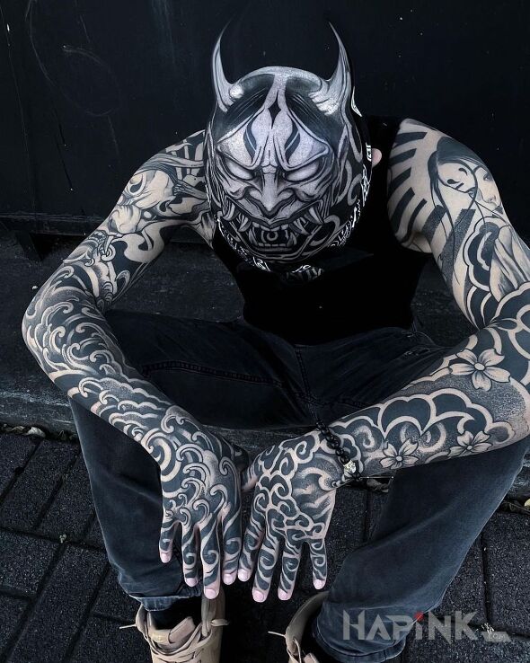 Tattoo Diaboliczny in dark motif and japanese / irezumi style on the upper arm